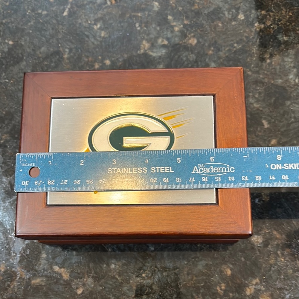 Green Bay Packers Wooden Box - Picture 4 of 4